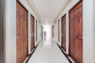OYO Life 90606 Glass House Citraland Syariah - Surabaya - 3