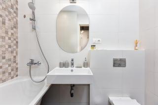 Art inspired Modern Flat near VAKE PARK with WIFI - 9