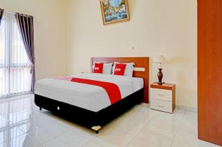 Collection O 90693 ORCHID EDOTEL Boyolangu - 5