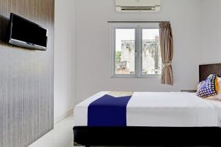 Hotel O Cihampelas Near Ciwalk Formerly D'River Guest House - Bandung - 4