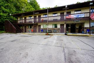 OYO Hotel Chapmanville Inn, WV - Hwy 119 - 9