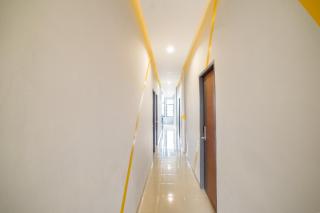 Collection O Millenium Inn 2 - 3