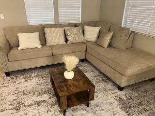 Placid Vibe Spacious 7-BR with Free Parking - Pittsburg - 8