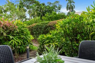 Mira - Poolside Beach Retreat by Four Mile Beach - Port Douglas - 2
