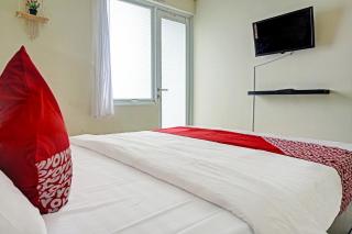 Super OYO 91139 Skyland Bogorienze Apartment - Bogor - 8