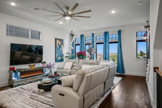 Luxury Lake House Private Office Space - Rowlett - 5