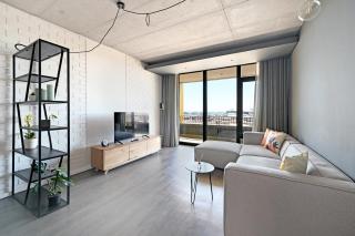 Industrial-Chic Stay with Dockyard Views Wex 1 - Cidade Do Cabo - 2