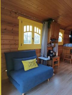 Roulotte, chambre d'hôtes à Tuffalun - Noyant-la-Plaine - 4