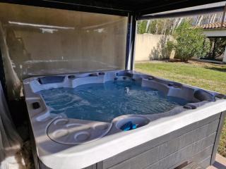 Gîte avec jacuzzi et jardin privé - Althen-des-Paluds - 9