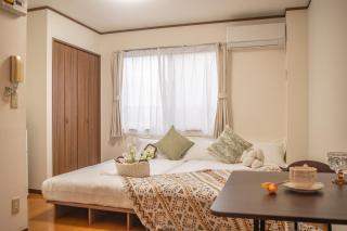 shinjuku 2 stops,3 people,train walk for 5mins - 3