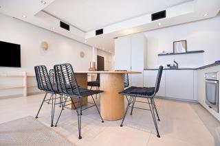 3BR Rooftop Near Hilton Beach by HolyGuest - 4