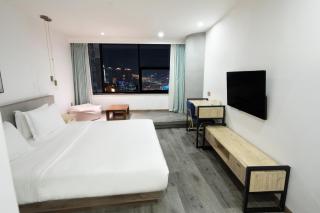 隐时光江景酒店 - 8