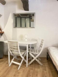 Studio terrasse. A 50m de la plage Sablettes - 9