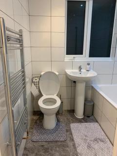 Spacious 3 bedroom Maisonette in Greenford - Northolt - 9