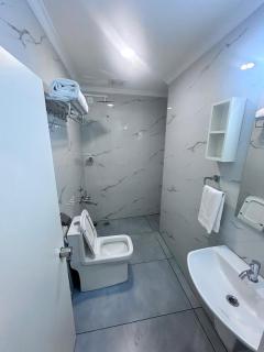 Grace Suites - Kochi - 9