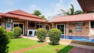 Luxury 6BHK Villa with Private Pool in Pattaya by - OzyStays - Nong Prue - 2