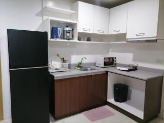 Roxas Blvd Stunning Studio Condo Near US Embassy - Manila - 1