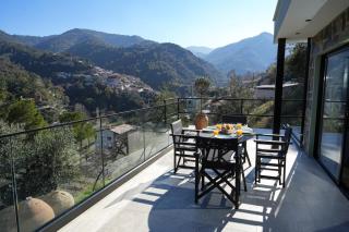 Luxury 5-Bedroom Chalet Kalopanayiotis - 8