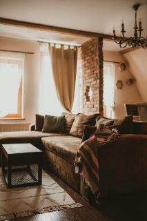 Wyjątkowy Apartament w Sercu Jeleniej Góry - 9