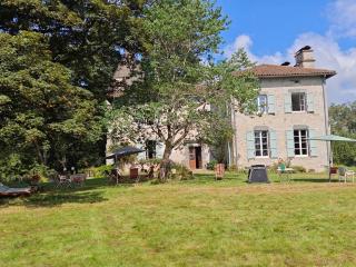 Manoir de famille proche lac - 2