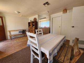 The Vineyard Lodge - Clare - 4