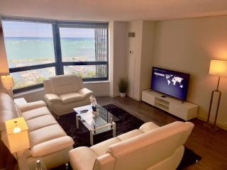 Iconic Style, Charming Lake View - Chicago - 0