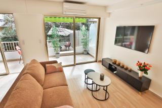 Spacieux T2 avec grande terrasse à 200m de la plage - 2