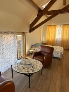 Chambre dans une Ecurie - Avilly-Saint-Léonard - 2