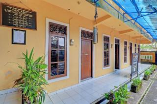 OYO 91235 Pondok Damu - Kapal - 7