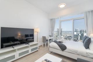 StayShort - Studio in Bloom Heights with Captivating City View - 3