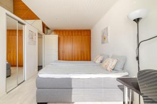 In Helsinki and super easy to Airport and City Center and a private free parking - Helsinki - 8