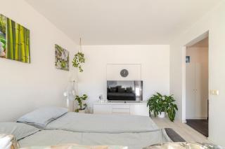 In Helsinki and super easy to Airport and City Center and a private free parking - Helsinki - 6