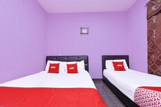 Hotel O Awan Biru Motel - 6