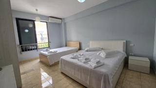 Tirent Apartment - Cozy Bedrooms Stay by Golem Beach - Golem - 0