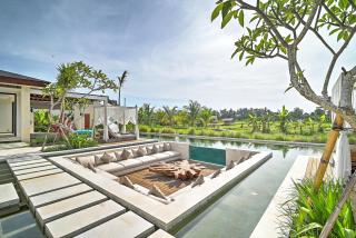 6BR Villa Manoe Pais Luxury in the Ricefield - 2
