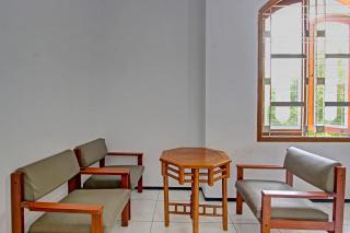 OYO Life 91523 Kenari Guesthouse - Kudus - 2