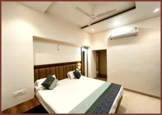 A BUDUGET - MANAN GUEST HOUSE VARANASI, Near Kashi Vishwanath Temple - BEST HOTEL IN VARANASI - - 9