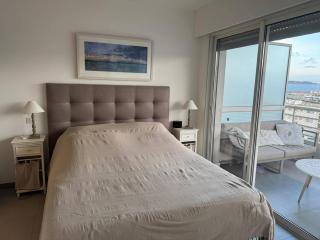 Appartement 3 chambres avec piscine au centre-ville - FR-1-100-351 - Cavalaire-sur-Mer - 2