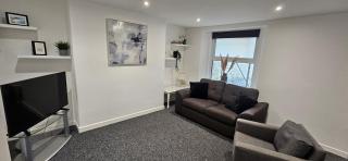 Modern, Spacious, Central 2-Bed Plymouth Apartment - 1