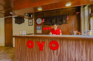 OYO 795 Hotel Holiday Inn - 8