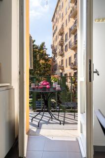 Italianflat - spacious 3 bedroom with balcony San Babila Area - Milan - 7