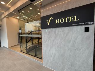 V Hotel Johor Bahru - Johor Bahru - 0