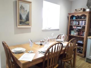 Horseshoe Cottage historic gem near Snowdonia. - 2