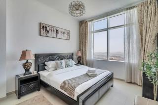 GuestReady - Fantastic retreat with Palm views - 9