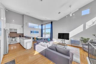 Modern Comfort in the Heart of Museum District townhouse - Houston - 0