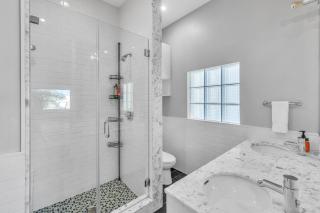Modern Comfort in the Heart of Museum District townhouse - Houston - 7
