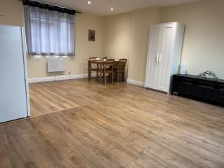 London 1 Bed Beautiful Apartment NW2 - 1