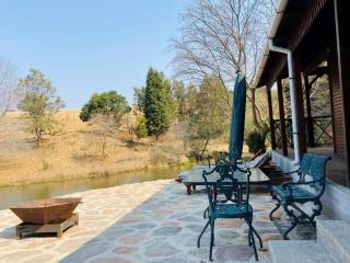 Brentwood Cottage - - 3