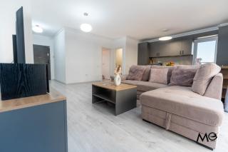 MoHost Pink - Luxurious Mountain View Retreat - Braşov - 2