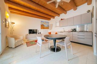 ApartmentsGarda - Borgo Garibaldi - 9